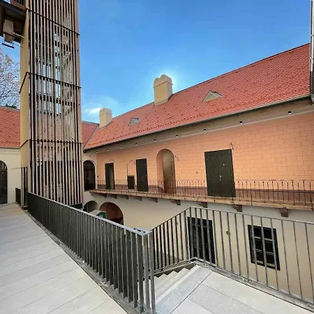 Ruttner Haz Hostel Veszprem