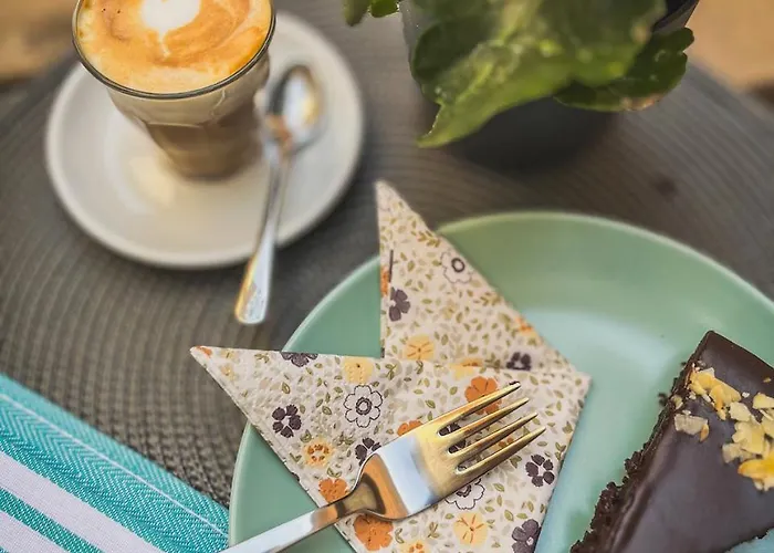 Ruttner Haz אכסניה *